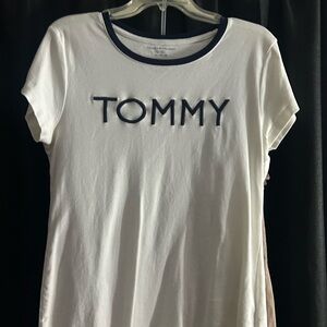 Tommy Hilfiger Women's White and Navy Tee